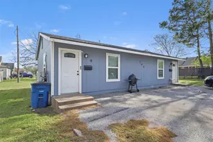 203 E Bremond St, Ennis, TX 75119 - Photo 5