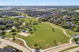 1717 Shadywood Ln, Flower Mound, TX 75028 - Photo 37