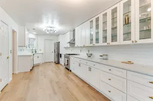 9130 Valley Chapel Ln, Dallas, TX 75220 - Photo 19