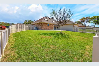 1001 Canyon Ridge Drive, DeSoto, TX 75115 - Photo 23