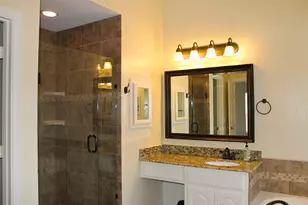 2719 Hidden Lake Dr, Grapevine, TX 76051 - Photo 33