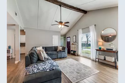 716 Thousand Oaks Drive, Hurst, TX 76054 - Photo 3