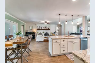 716 Thousand Oaks Drive, Hurst, TX 76054 - Photo 15