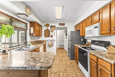 3906 Castlehill Court, Arlington, TX 76016 - Photo 15