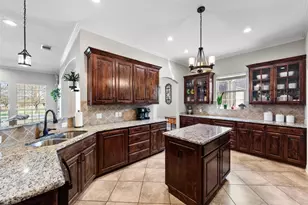 409 Emerald Ct, Burleson, TX 76028 - Photo 7