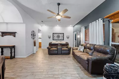 812 Minuteman Drive, Blue Mound, TX 76131 - Photo 5