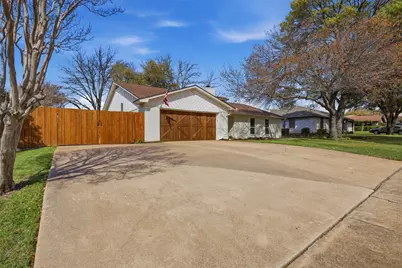 209 Lansford Drive, Benbrook, TX 76126 - Photo 3