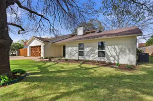 209 Lansford Dr, Benbrook, TX 76126 - Photo 5