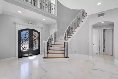 1004 Drake Drive, Euless, TX 76039 - Photo 3