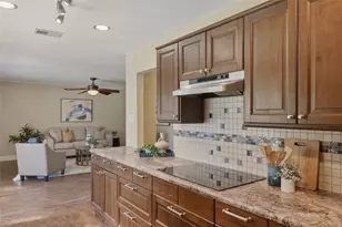 709 Colonial Dr, Garland, TX 75043 - Photo 13