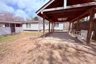 200 E Myrtle St, Winnsboro, TX 75494 - Photo 9