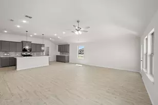 1912 Seminole Dr, Cleburne, TX 76033 - Photo 11