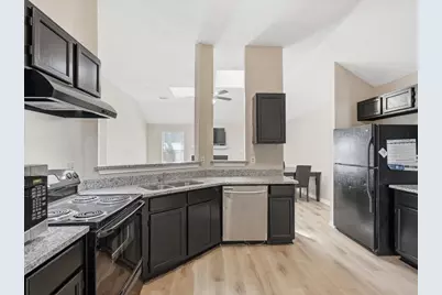 1133 Walnut Hill Lane, DeSoto, TX 75115 - Photo 9