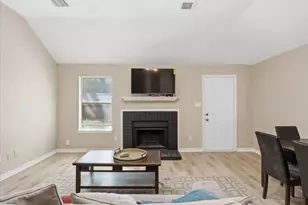 1133 Walnut Hill Ln, DeSoto, TX 75115 - Photo 3