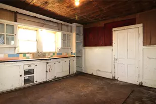 219 E Jordan St, Grand Saline, TX 75140 - Photo 5