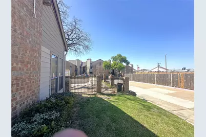 1600 Pecan Chase Circle #6, Arlington, TX 76012 - Photo 19