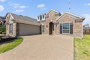 13921 Blue Bell Dr, Little Elm, TX 75068 - Photo 3