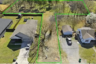 317 E Saunders St, Trenton, TX 75490 - Photo 1