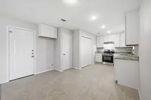 3833 Finley Rd, Irving, TX 75062 - Photo 9