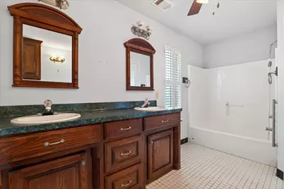 514 N Garza Road, Shady Shores, TX 76208 - Photo 17