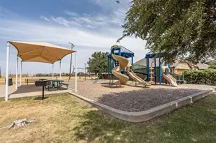 316 W 3rd St, Justin, TX 76247 - Photo 37