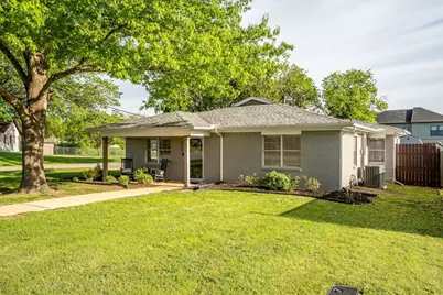316 W 3rd Street, Justin, TX 76247 - Photo 3