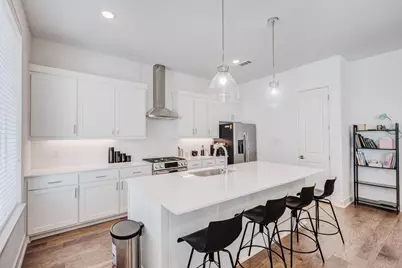 114 E Chester Court, Dallas, TX 75203 - Photo 13