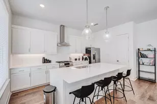 114 E Chester Ct, Dallas, TX 75203 - Photo 13