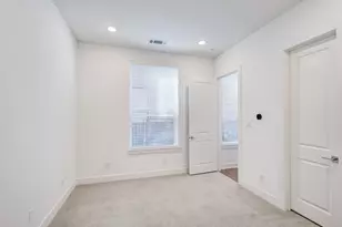 114 E Chester Ct, Dallas, TX 75203 - Photo 7