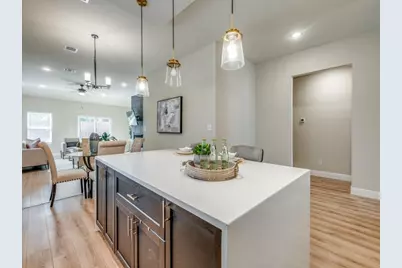 929 S Marlborough Avenue, Dallas, TX 75208 - Photo 13