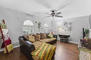 216 NE Cindy Ln, Burleson, TX 76028 - Photo 7