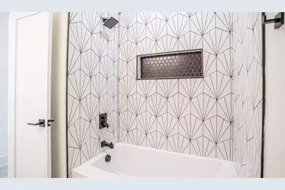 5634 Barkridge Drive, Granbury, TX 76048 - Photo 33