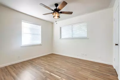 524 N Woods Drive, Sherman, TX 75092 - Photo 3