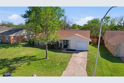 6958 Newberry Court W, Fort Worth, TX 76120 - Photo 3