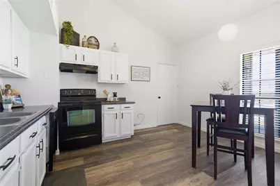 6958 Newberry Court W, Fort Worth, TX 76120 - Photo 7