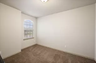 8222 Holly Hock Dr, Arlington, TX 76001 - Photo 25