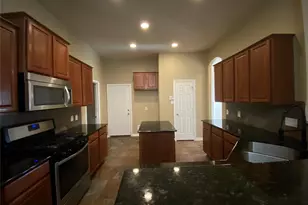 2745 Treasure Cove Dr, Lewisville, TX 75056 - Photo 7