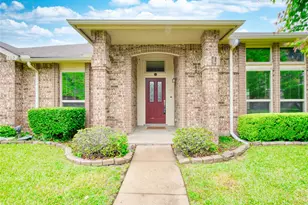269 E Ridgegate Dr, Garland, TX 75040 - Photo 3