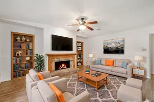 269 E Ridgegate Dr, Garland, TX 75040 - Photo 5