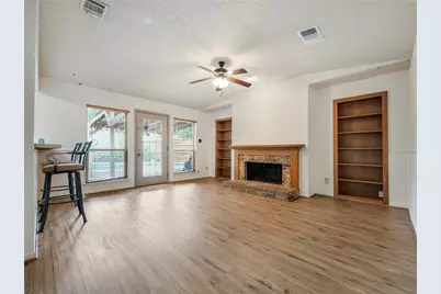 269 E Ridgegate Drive, Garland, TX 75040 - Photo 7