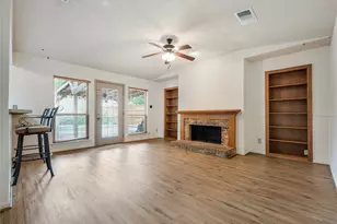 269 E Ridgegate Dr, Garland, TX 75040 - Photo 7