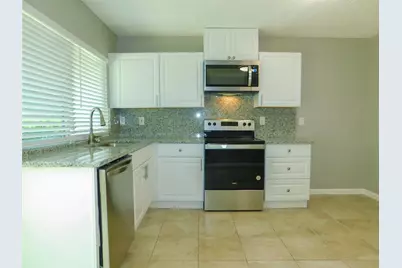 1108 Winterwood Drive, Lewisville, TX 75067 - Photo 7