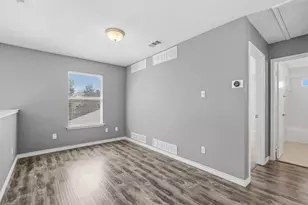 944 Valley View Dr, Lewisville, TX 75067 - Photo 21