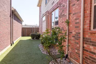 240 Carrington Ln, Lewisville, TX 75067 - Photo 15