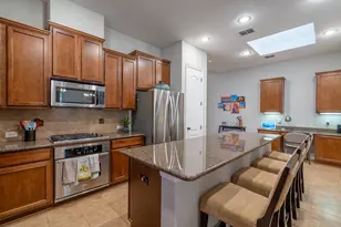 240 Carrington Ln, Lewisville, TX 75067 - Photo 5