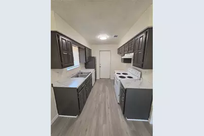 521 E Jay Court, DeSoto, TX 75115 - Photo 3
