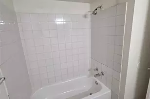 521 E Jay Ct, DeSoto, TX 75115 - Photo 9