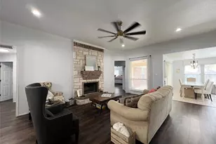 717 Ridgehill Dr, Burleson, TX 76028 - Photo 5