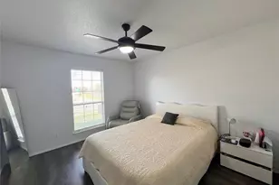 717 Ridgehill Dr, Burleson, TX 76028 - Photo 15