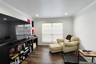 717 Ridgehill Dr, Burleson, TX 76028 - Photo 17